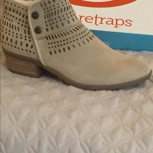 baretraps georgia booties